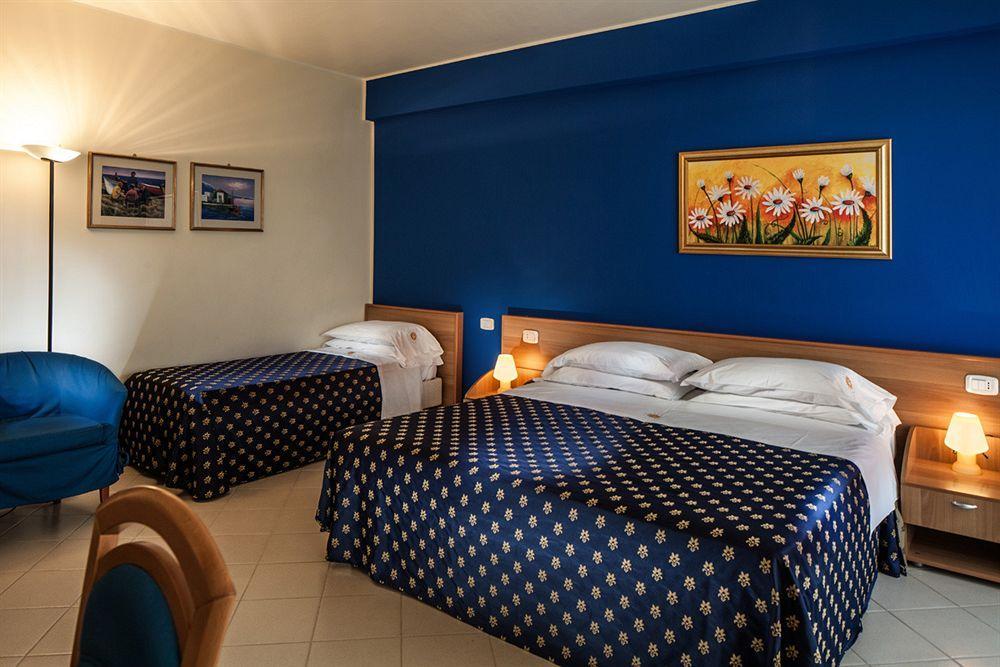 Riviera Del Sole Hotel Resort Spa Piraino Esterno foto