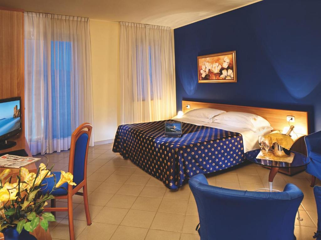 Riviera Del Sole Hotel Resort Spa Piraino Camera foto