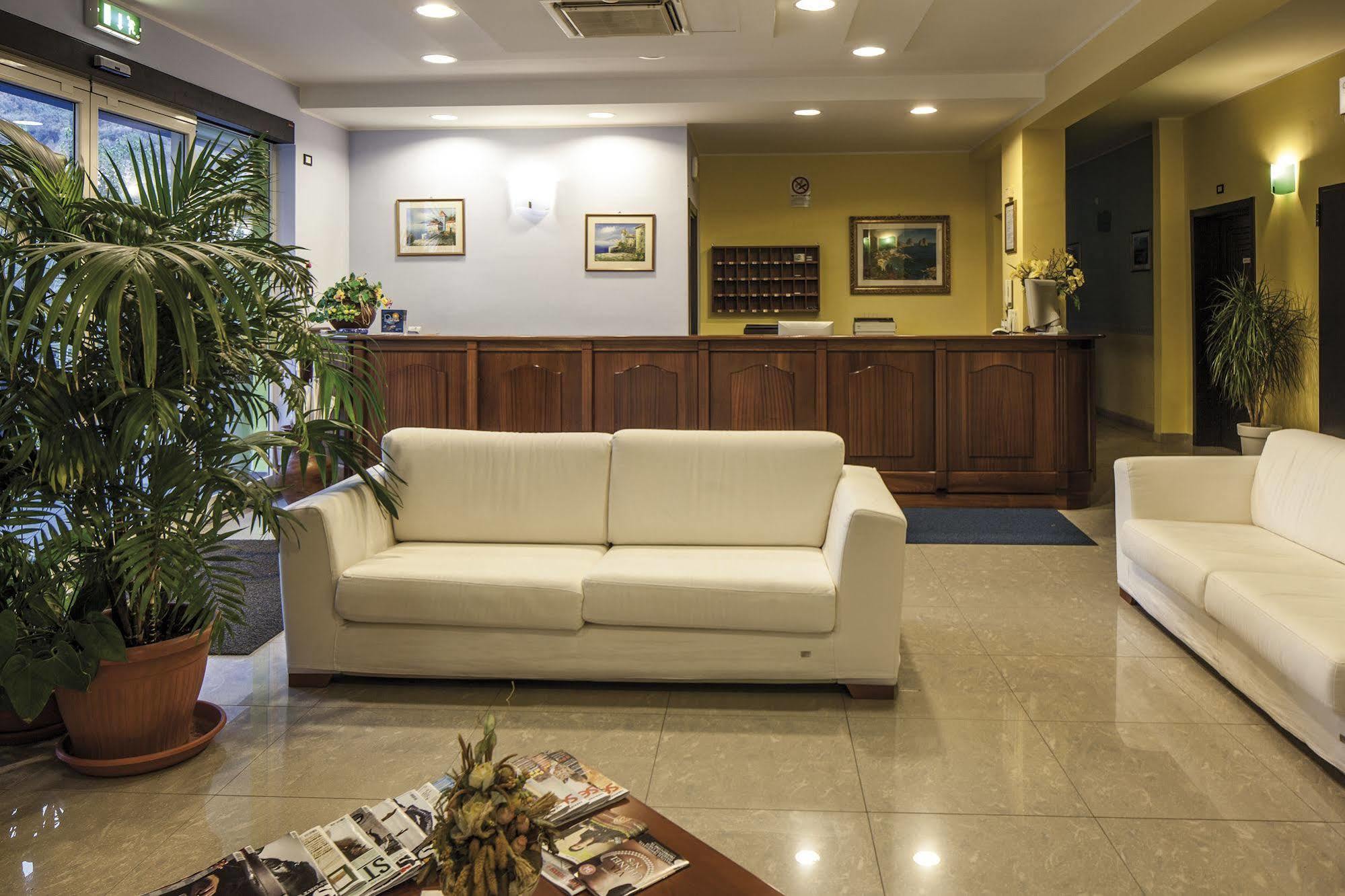 Riviera Del Sole Hotel Resort Spa Piraino Esterno foto